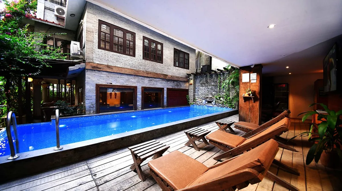 Hotel Middle Path & Spa Pokhara photo 2